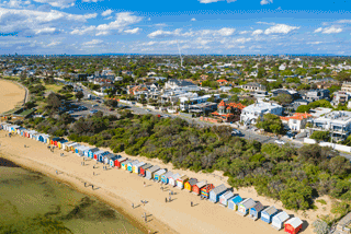 Elite Suburbs Defy Downturn Pressures
